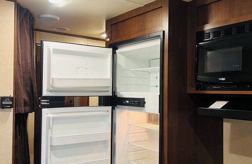 Oak Ridge Casa | Cozy RV in enjoyable Orlando with AC, WiFi