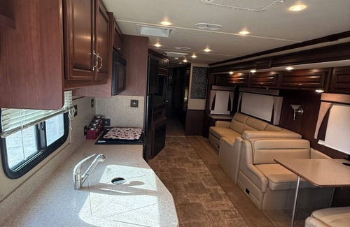 Lakewood Casa | Cozy RV in Lakewood New Mexico perfect for oilfield professionals or vacationers