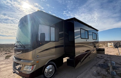 Lakewood Casa | Cozy RV in Lakewood New Mexico perfect for oilfield professionals or vacationers