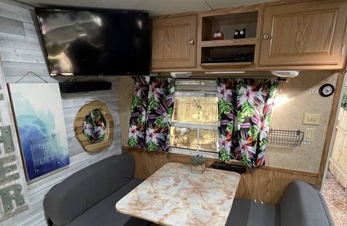 Lithonia Casa | Cozy RV near Arabia Mountain/Pet friendly