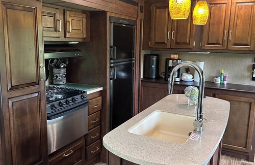 Rutherfordton Casa | Cozy RV on farm property in Rutherfordton with AC, WiFi