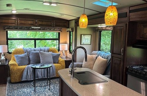Rutherfordton Casa | Cozy RV on farm property in Rutherfordton with AC, WiFi