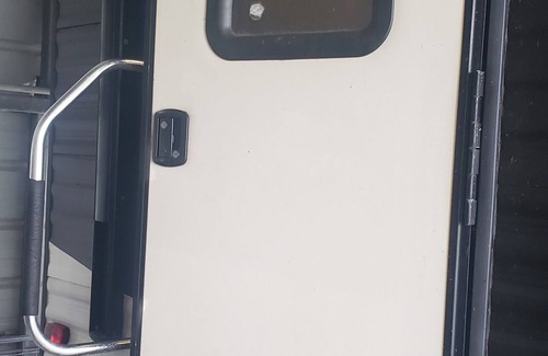 Theriot Casa | Cozy RV with WiFi and AC in charming Theriot