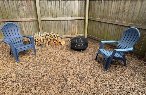 Fleming Casa | Cozy RV with WiFi, TV, and fireplace in charming Midway