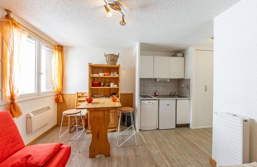 Montgellafrey Apartamento | Estudio acogedor para 2 personas, cerca de pistas y comercios, con vistas panorámicas