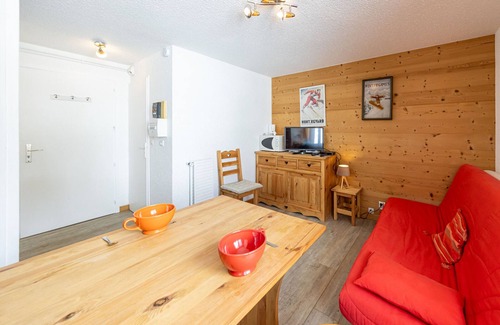 Montgellafrey Apartamento | Estudio acogedor para 2 personas, cerca de pistas y comercios, con vistas panorámicas