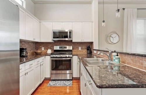 Zilker Casa | Cozy S. Lamar Monthly Furnished 2/2.5 w Office!