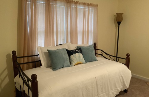 Elizabeth City Casa | Cozy/ Scenic 3-bedroom home away from home