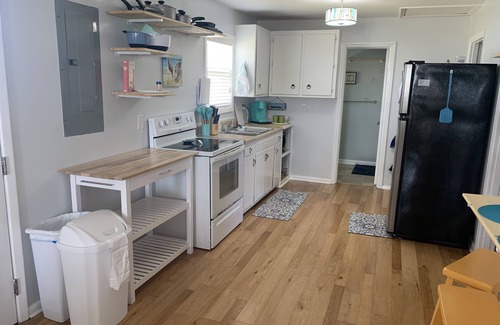Ocean City Beach Casa | Cozy, Sea View Cottage just steps away from the ocean!