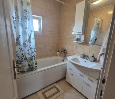 Tomicici Apartamento | Cozy Sea View-Steps from Porto