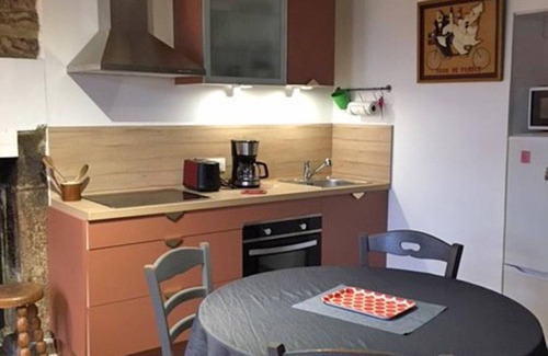 Fermanville Cabaña | Casa costera con jardín, terraza y WiFi cerca de la playa