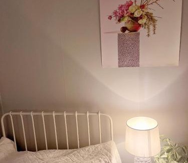 Jarfalla Municipality Apartamento | Cozy shared home for female in Stockholm
