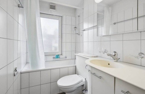 Seebach Apartamento | Cozy & Simple 2BR Apartment w/ Balcony