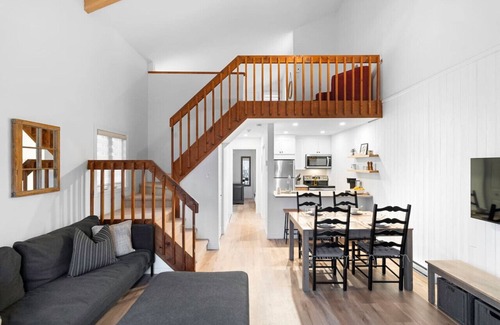 Mont-Tremblant Condominio | Cozy & Simple Condo with Views of Mont-Tremblant