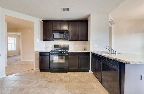 Clodine Casa | COZY SINGLE FAMILY HOME