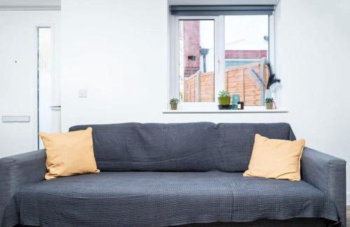Southbury Apartamento | Cozy single level flat with parking