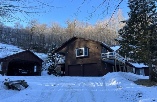 Stratton Casa | Cozy ski cabin, minutes to mountains