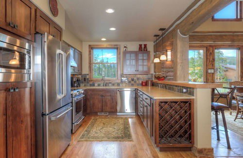 Powder Ridge Cabina | Cozy Ski In/Out Mountain Retreat! Amazing Views, Private Deck, Grill, Fire Pit +
