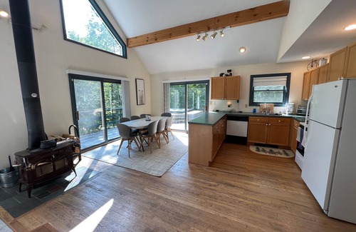 Stratton Mountain Casa | Cozy ski retreat 7 minutes from Stratton's Sunbowl!