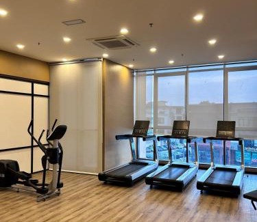 Bukit Indah Apartamento | Cozy Sky Trees Bukit Indah Nflix HBO Disney l Pool B8