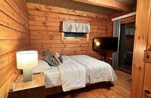 Fleischmanns Cabina | Cozy small cabin in the heart of the Catskills. Close to ski lodges and hiking!