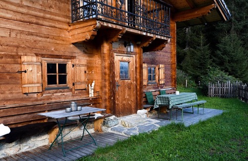 Hippach-Schwendberg Otro | Cozy solid wood alpine hut in the Zillertal Alps