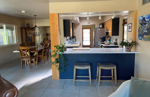 Tubac Casa | Cozy Southwest Custom Burnt-Adobe Brick Hacienda 3 bd 2 ba in Tubac with pool