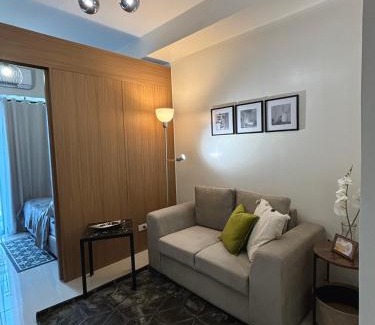 Pio del Pilar Apartamento | Cozy Space in Makati - Margareth Suite