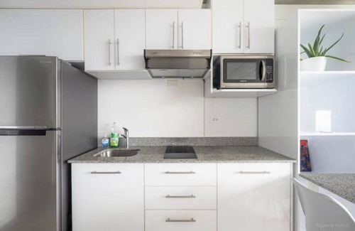 San Pedro Apartamento | Cozy Space w/ Rooftop Pool + Gym