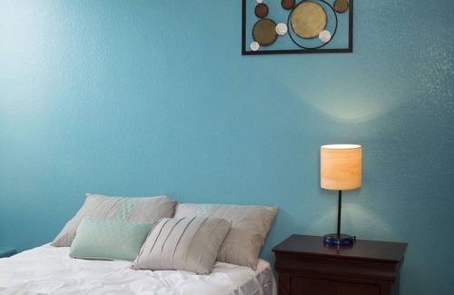 Garland Casa | Cozy & Spacious 3Bds, 2 Full Baths Heart of Garland & Firewheel Malll
