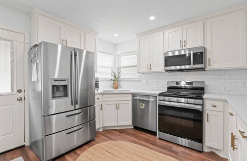 Haltom City Casa | Cozy, Spacious & Allergy Friendly Retreat - 4BR