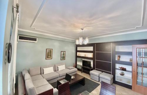 Blloku Apartamento | Cozy & Spacious Apt - City Centre Wilson Square