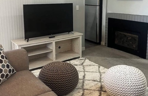 Shakopee Casa | Cozy spacious family townhome just 5 minutes to Valley Fair Amusement Park!
