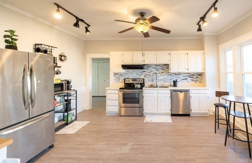 Trappe Casa | Cozy & Spacious, The Calway Inn