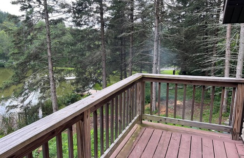Gilboa Casa | Cozy & Spacious Upstate Lakefront Getaway w/ Private Dock Only 2.5 Hrs from NYC