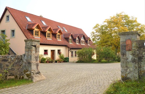 Geiselwind Apartamento | Cozy, spacious vacation apartment with outdoor seating in the Steigerwald