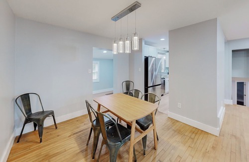 Fayetteville Casa | Cozy Split Level Pet Friendly Monthly Rental Home
