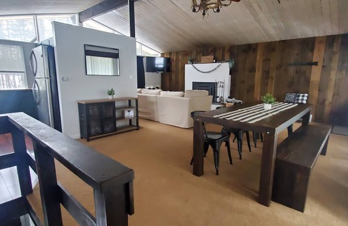 Londonderry Chalet De Esquí | Cozy Springtime Retreat on Magic Mountain