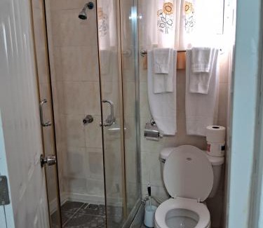 Barrio Las Yaguitas Cama Y Desayuno | Cozy Studios-Private Entrance- HS Internet-AC-Hot Water-Backup Generator-near the Beach
