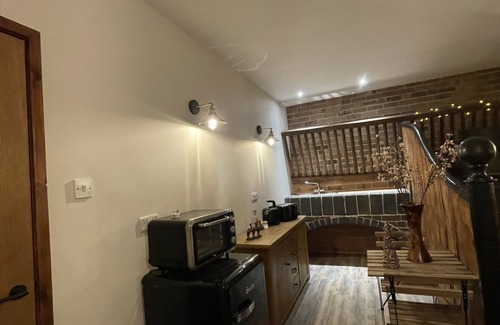 Wem Apartamento | Cozy stable conversion in a lovely area surrounded by beautiful walks!