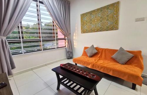 Bukit Baru Apartamento | Cozy Stay at Ayer Keroh near to MITC 6-8 pax