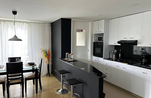 Lalinde Condominio | Cozy Stay in El Poblado Work & Explore!