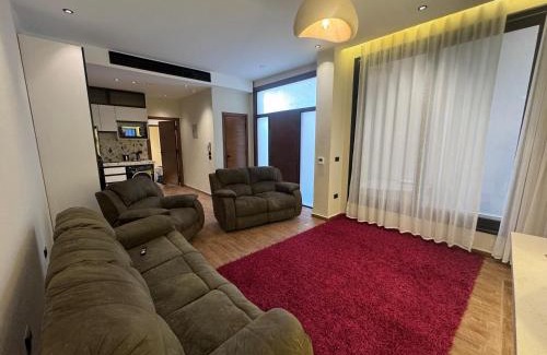 New Cairo Apartamento | Cozy stay near auc with Private entrance
