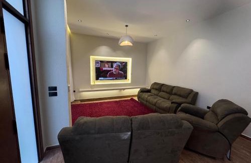 New Cairo Apartamento | Cozy stay near auc with Private entrance