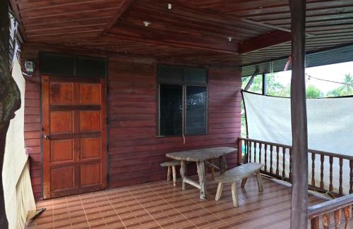 Thong Sala Apartamento | Cozy Stay Near Pier, Food & Fun