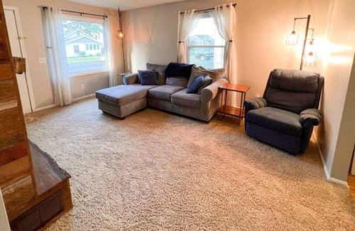 Grand Rapids Casa | Cozy stay with backyard firepit and minutes from GR