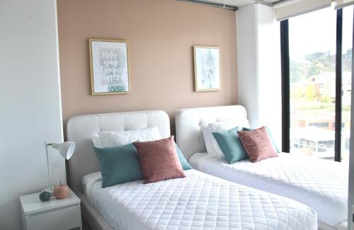 Zona 16 Apartamento | Cozy Stays Cayala Apartments near USA Embassy 601
