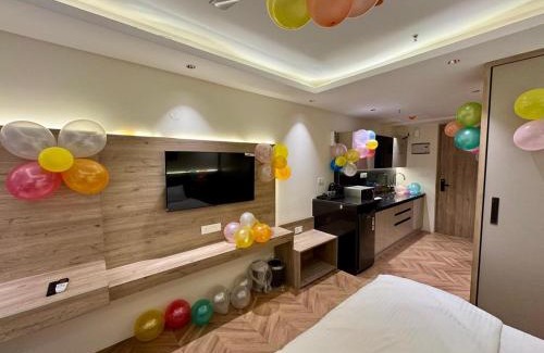 Jaypee Greens Hotel | Cozy Stays