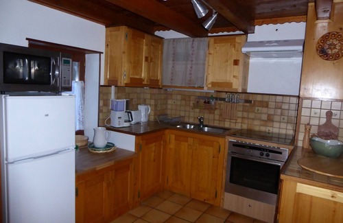 Pralognan-la-Vanoise Chalet De Esquí | Pequeño chalet de piedra en Pralognan-la-Vanoise, cercano a comercios y teleférico