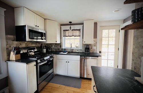 Stowe Cabina | Cozy Stowe Cabin - Your quiet retreat for a Vermont adventure!!